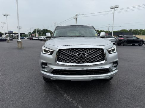 Used 2019 INFINITI QX80 Luxe AWD/4WD image 2