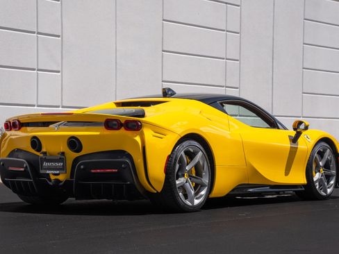Used 2021 Ferrari SF90 Stradale AWD/4WD image 20