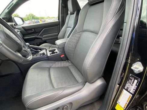 Used 2025 Toyota 4Runner TRD Off-Road Premium w/ Tow Technology Package AWD/4WD image 10