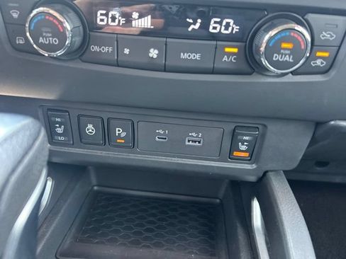 Used 2024 Nissan Frontier SV w/ SV Convenience Package RWD image 26