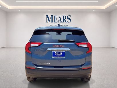 Used 2024 GMC Terrain SLE