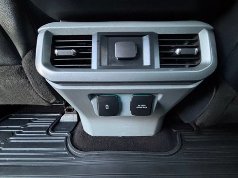 Used 2021 Ford F150 Lariat AWD/4WD image 25
