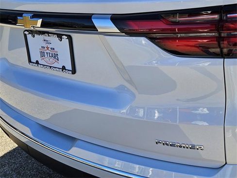 Used 2023 Chevrolet Traverse Premier image 7
