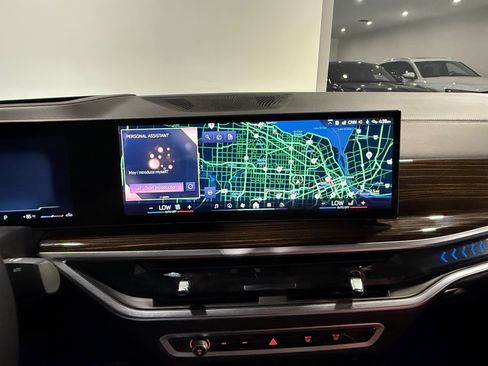 Used 2025 BMW X6 xDrive40i w/ Premium Package AWD/4WD image 32