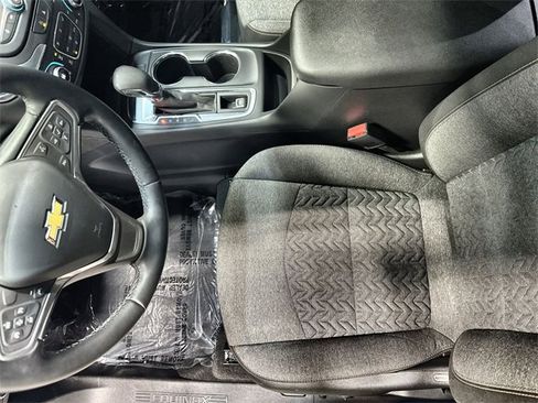 Used 2023 Chevrolet Equinox LT image 18