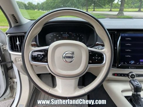Used 2017 Volvo S90 T5 Momentum w/ Convenience Package FWD image 21