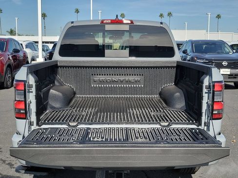 New 2026 Nissan Frontier SV w/ Tow Package AWD/4WD image 18