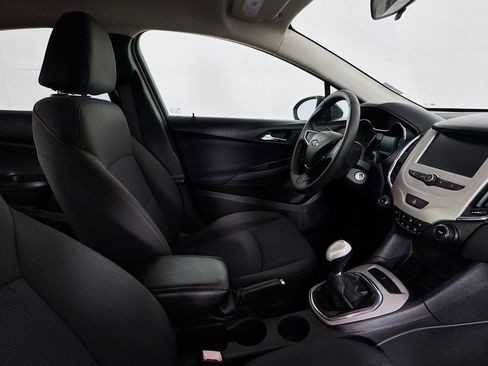 Used 2017 Chevrolet Cruze LS image 25