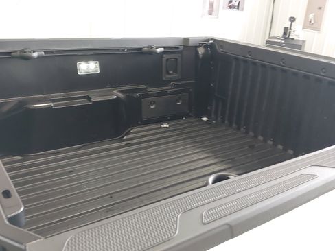 Used 2024 Toyota Tacoma TRD Sport w/ TRD Sport Upgrade Package image 27