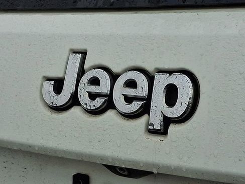 Used 2015 Jeep Grand Cherokee Limited image 32