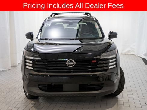 Certified 2025 Nissan Kicks SR AWD/4WD image 2