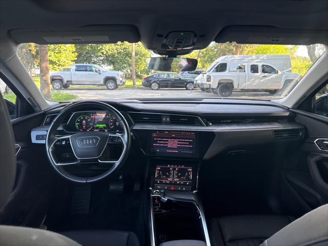 Used 2021 Audi e-tron Premium w/ Convenience Plus Package AWD/4WD image 28