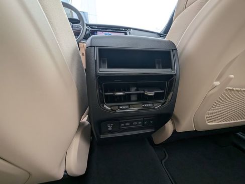 New 2026 Jeep Grand Cherokee Limited w/ Limited Altitude Package image 40