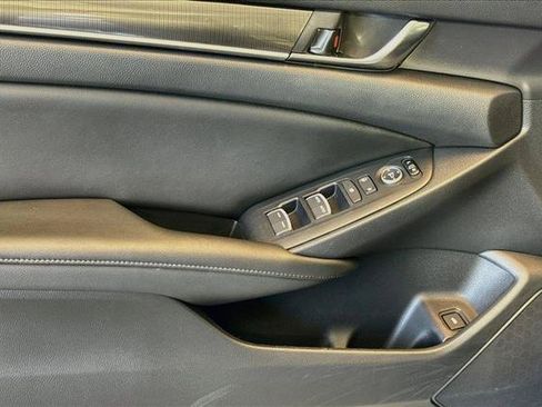 Used 2019 Honda Accord Sport image 17