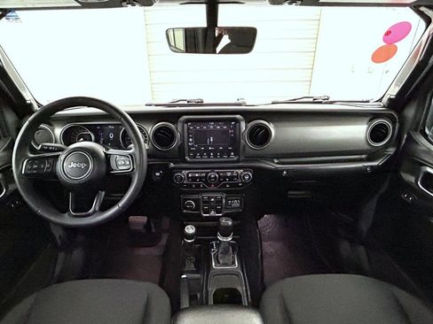 Used 2023 Jeep Gladiator Sport AWD/4WD image 13