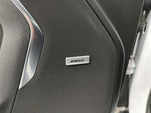 Used 2024 GMC Yukon SLT image 15