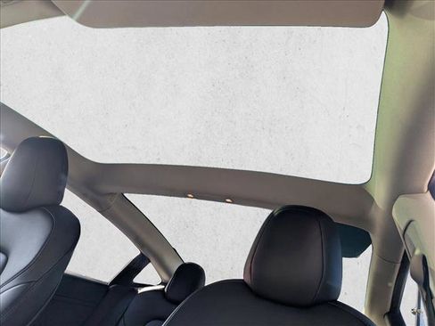 Used 2022 Tesla Model 3 Long Range image 14