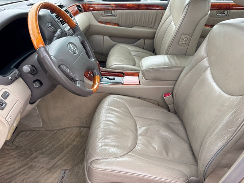 Used 2003 Lexus LS 430 RWD image 12
