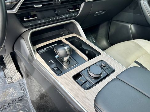 Used 2024 MAZDA CX-90 3.3 Turbo w/ Premium Package image 18