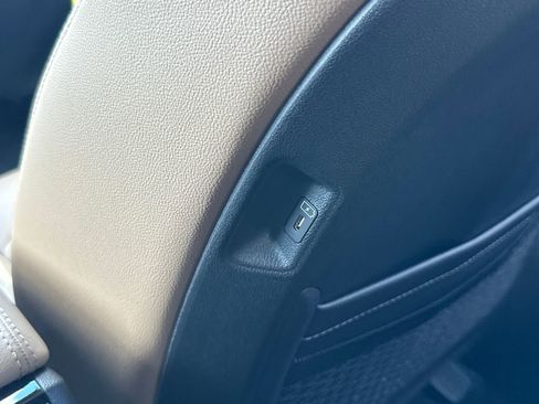 New 2025 Kia Sorento SX Prestige w/ Olive Brown Leather Package image 19