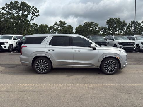 Used 2024 Hyundai Palisade Calligraphy FWD image 5