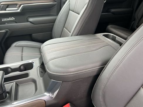 Used 2024 Chevrolet Silverado 1500 High Country w/ High Country Premium Package AWD/4WD image 19