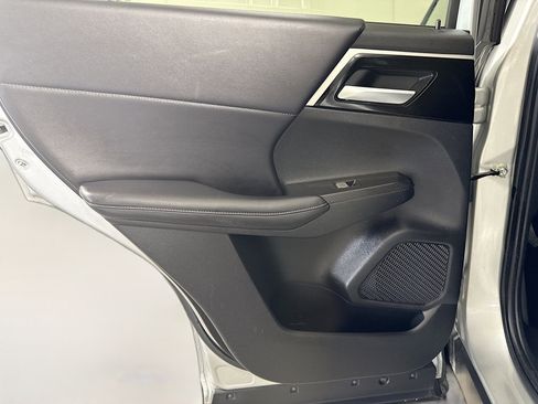 Used 2024 Mitsubishi Outlander SE FWD image 26