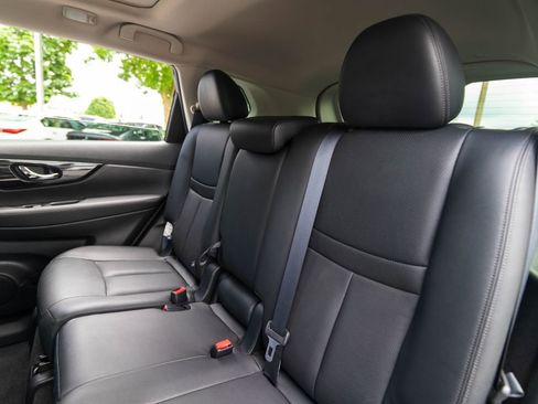 Used 2020 Nissan Rogue SL w/ Premium Package AWD/4WD image 37