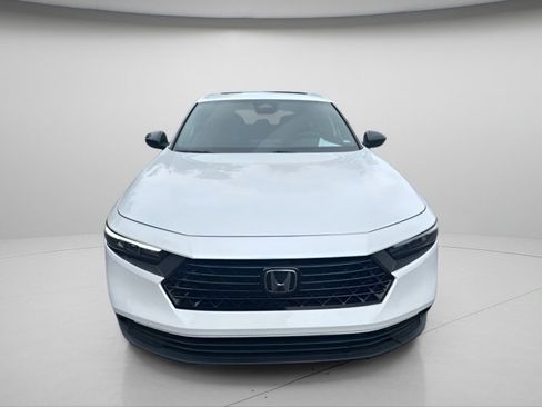 Used 2023 Honda Accord Sport image 3