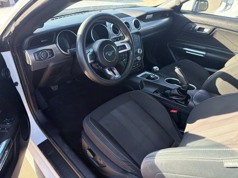 Used 2019 Ford Mustang GT RWD image 8