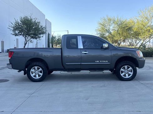 Used 2012 Nissan Titan SV w/ Tow Pkg AWD/4WD image 2