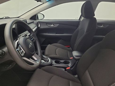 Used 2021 Kia Forte LXS FWD image 17