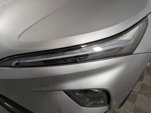 Certified 2025 Buick Enclave Sport Touring image 17