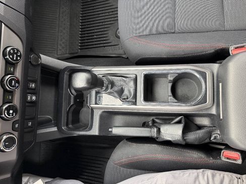 Used 2018 Toyota Tacoma SR5 AWD/4WD image 19