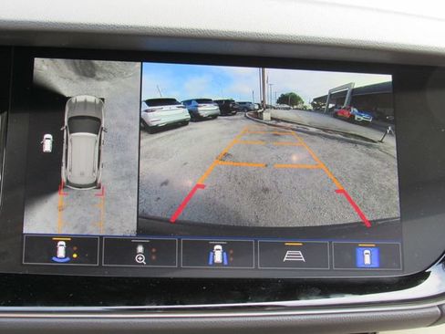 Used 2023 Buick Envision Avenir FWD image 25