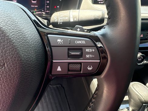 Used 2024 Honda Accord Touring image 14