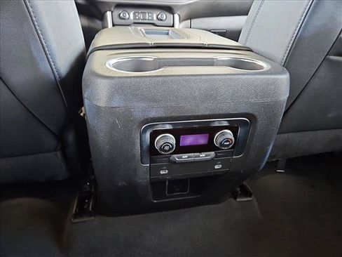 Certified 2024 Chevrolet Suburban LT AWD/4WD image 17