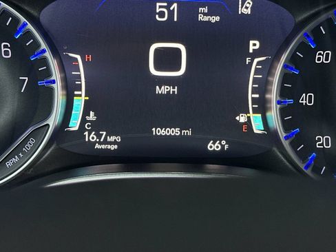 Used 2023 Chrysler Pacifica Touring-L FWD image 26