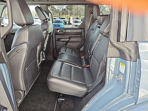 Used 2025 Ford Bronco Outer Banks image 11