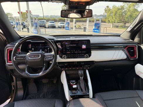 Used 2024 GMC Canyon AT4X w/ AT4X AEV Edition image 11