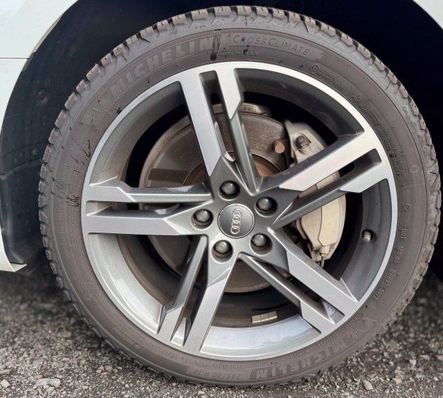 Used 2018 Audi A4 2.0T Premium Plus w/ Premium Plus Package AWD/4WD image 10
