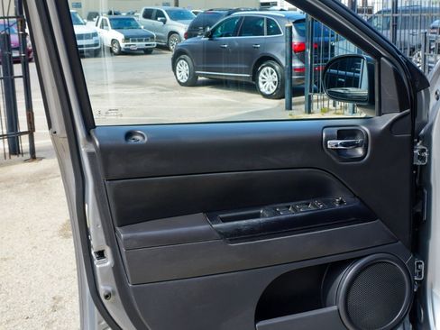 Used 2016 Jeep Compass Sport w/ Power Value Group image 11