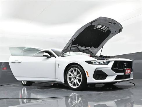 Used 2025 Ford Mustang GT Premium RWD image 42