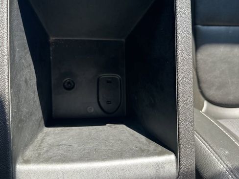 Used 2021 GMC Acadia SLT w/ Elevation Edition image 47