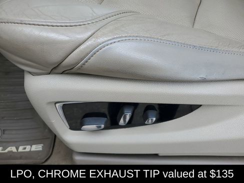 Used 2015 Cadillac Escalade Luxury image 9