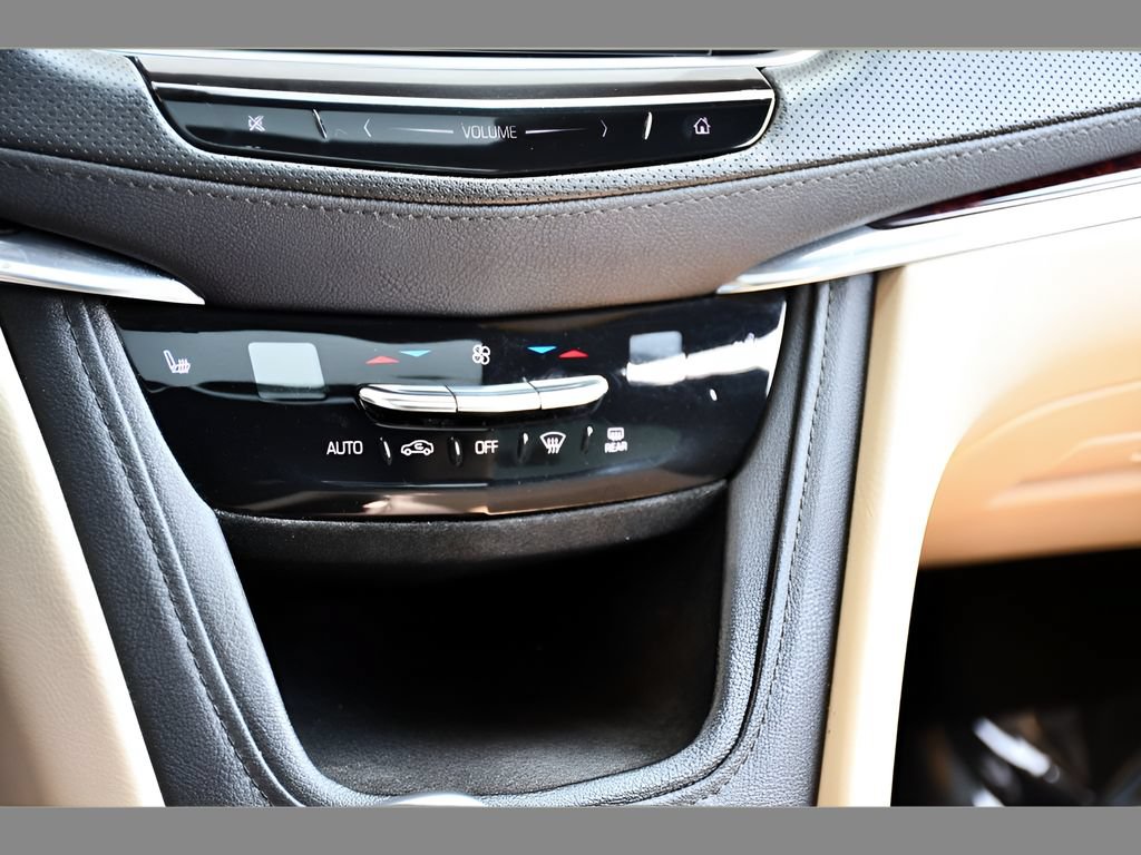 Used 2019 Cadillac XT5 Luxury FWD image 38