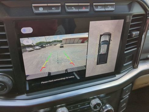 Used 2024 Ford F250 Lariat w/ Lariat Ultimate Package AWD/4WD image 25