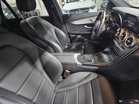 Used 2022 Mercedes-Benz GLC 300 4MATIC image 11