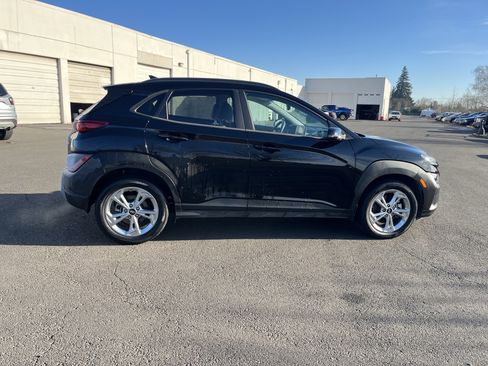 Used 2023 Hyundai Kona SEL image 5