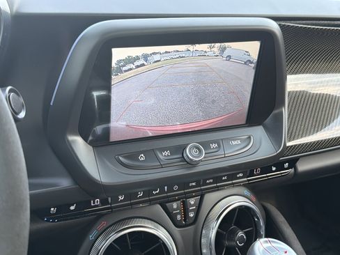 Used 2018 Chevrolet Camaro ZL1 RWD image 25